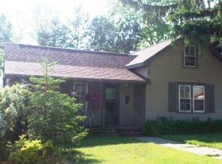 1425 Academy St, Elroy, WI 53929