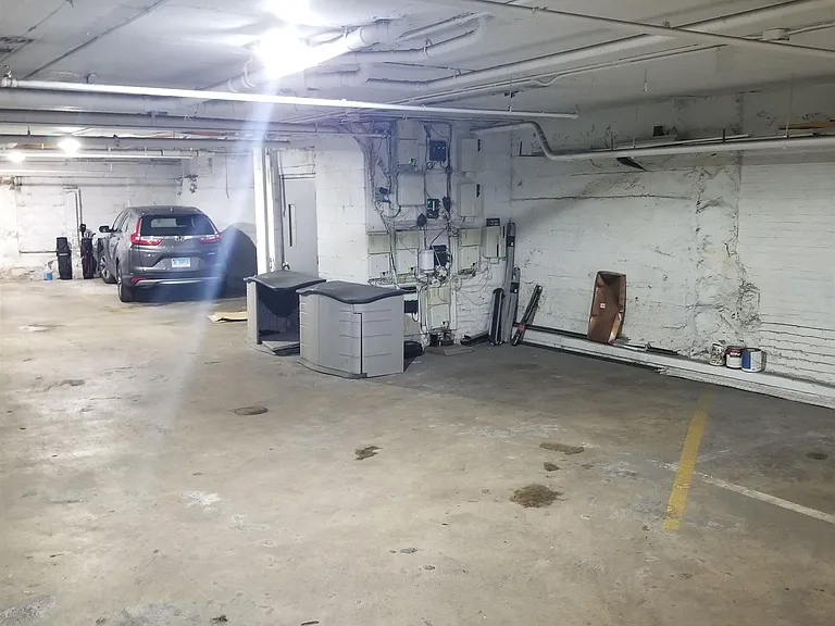 1110 Clinton St #3 — Photo 14