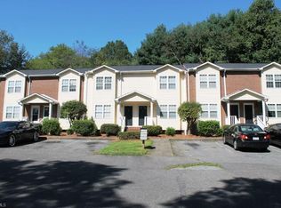 1008 Camel Heights Dr, Winston Salem, NC 27101