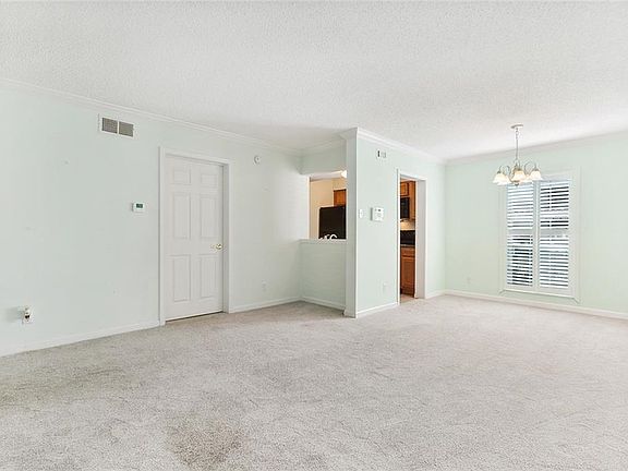 3rd image of 2511 Metairie Lawn Dr #107