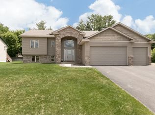 1118 Cimarron Trl SW, Isanti, MN 55040