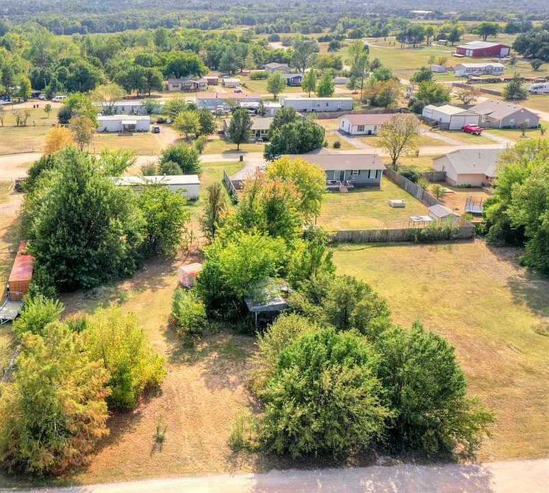 1st image of 32 Savanna Pl #32