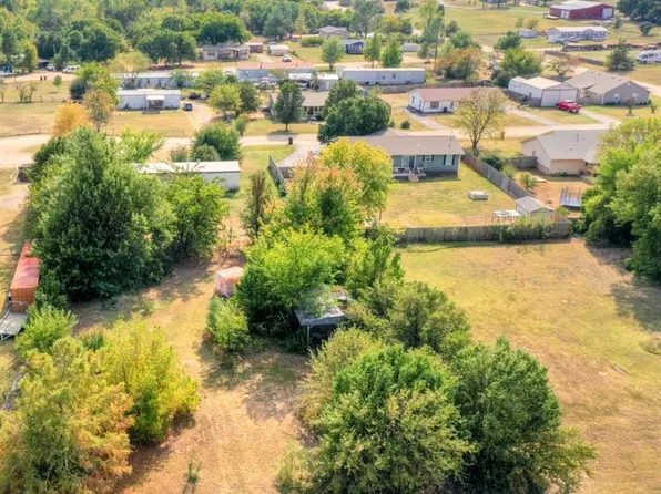 32 Savanna Pl #32, Shawnee, OK 74804