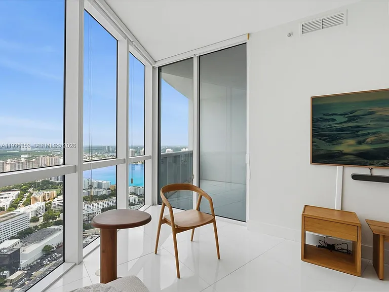18201 Collins Ave #5508 — Photo 13