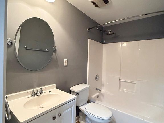4th image of 2608 Capital Ct
