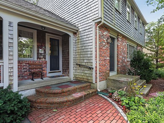 3rd image of 290 Grove St
