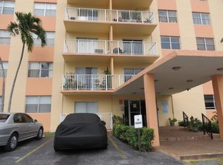 16465 NE 22nd Ave APT 102, North Miami Beach, FL 33160
