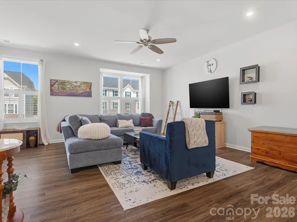 2527 Grantham Place Dr, Fort Mill, SC 29715