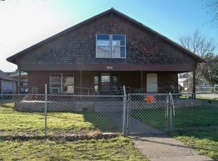 2100 S Pecos St, Coleman, TX 76834