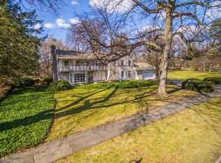 10 Ambassador Dr, Rochester, NY 14610