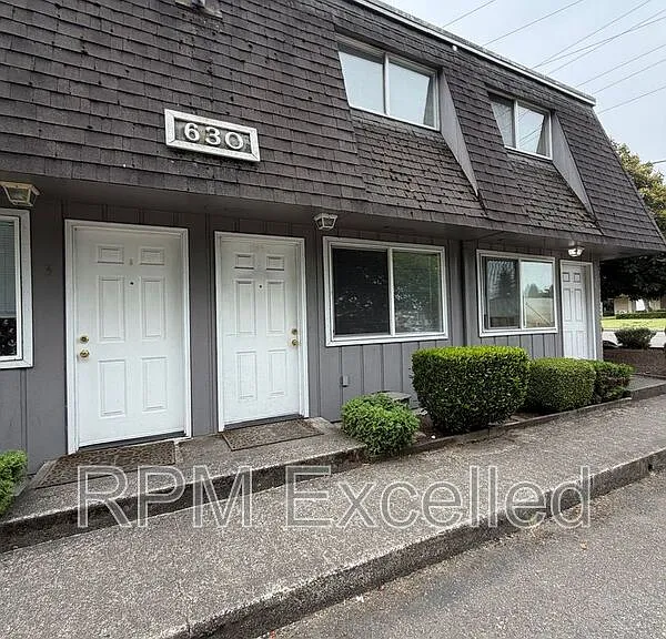 630 M St NE #2 — Photo 2