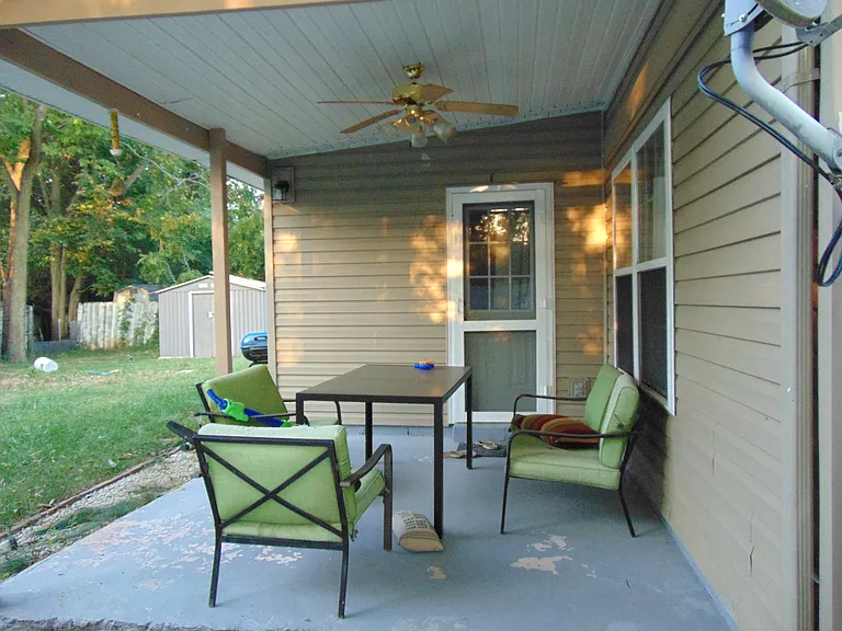 233 Ellis Park — Photo 23