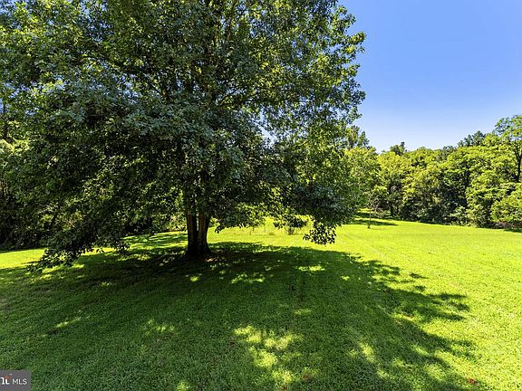 4th image of 8265 Opal Rd