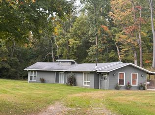 12398 Aalfs Rd, Buchanan, MI 49107