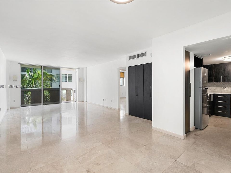 1st image of 800 West Ave APT 336