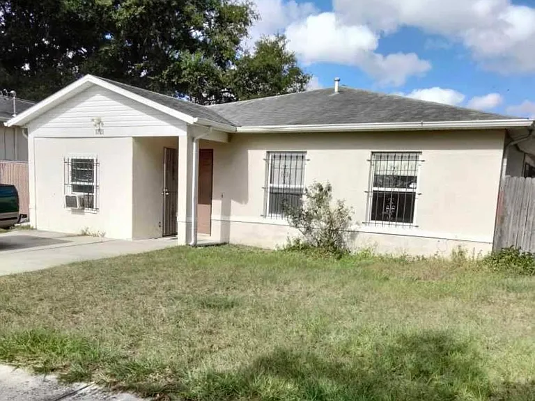 1721 Green Ridge Rd — Photo 1