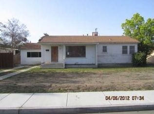 917 1st St, Wasco, CA 93280