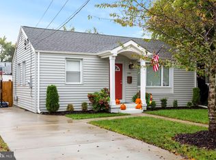 5732 3rd St S, Arlington, VA 22204