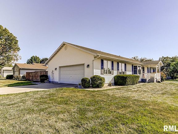 2nd image of 301 Goldenrod Dr