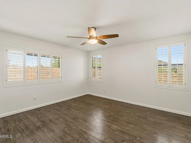 2212 E Vista Bonita Dr — Photo 11