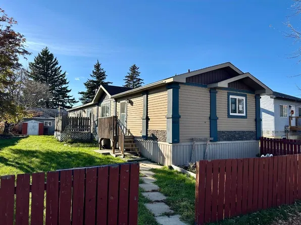 5524 NE Wagoner Cres, Whitecourt, AB T7S 1A8
