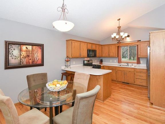 4th image of 12740 Belle Aire Dr
