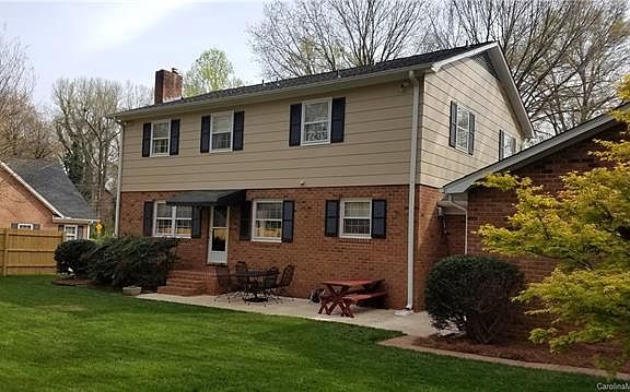 4th image of 1436 Laurel Ln