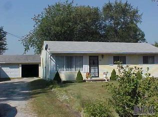 7231 Maplewood Dr, Temperance, MI 48182