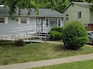 7906 Grant Dr, Lanham, MD 20706