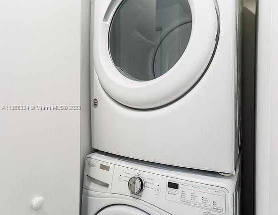 5th image of 488 NE 18th St Unit 1705