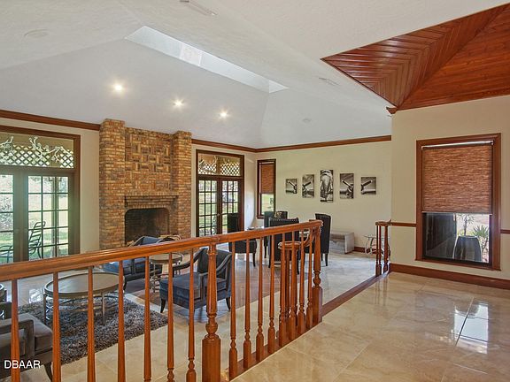 5th image of 1811 Spruce Creek Blvd