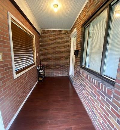 5th image of 124 N Cherrywood Ave