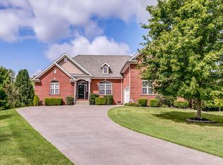 2199 Loudenslager Dr, Thompsons Station, TN 37179