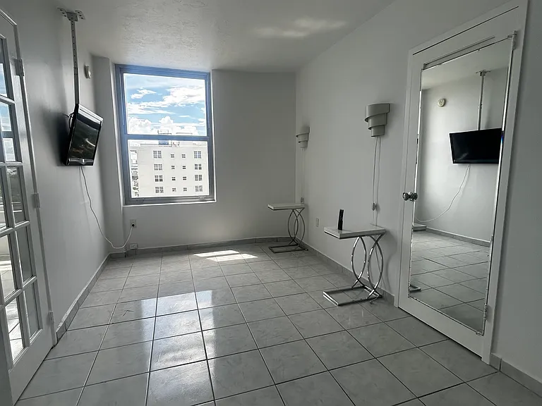 2899 Collins Ave #1402 — Photo 7