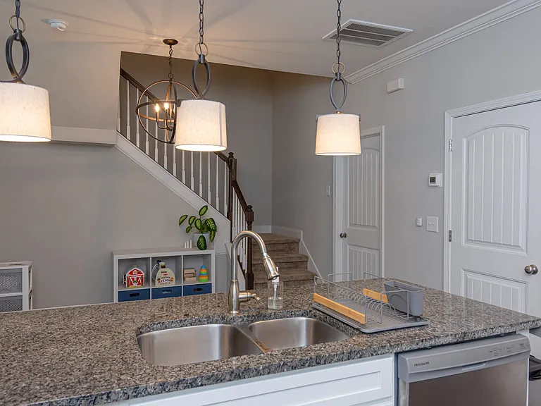 544 Twin Lake Rd — Photo 9