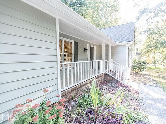 2nd image of 2825 Twin Springs Dr