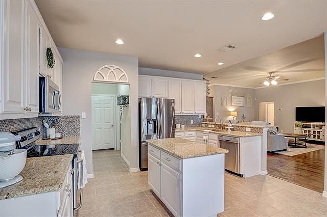 1st image of 2405 Timber Cove Dr