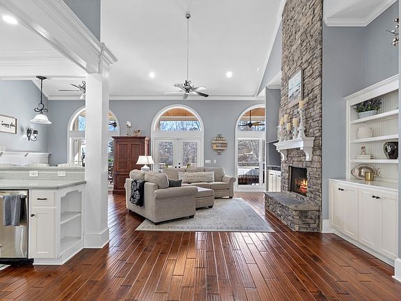 2nd image of 158 Waters Edge Dr