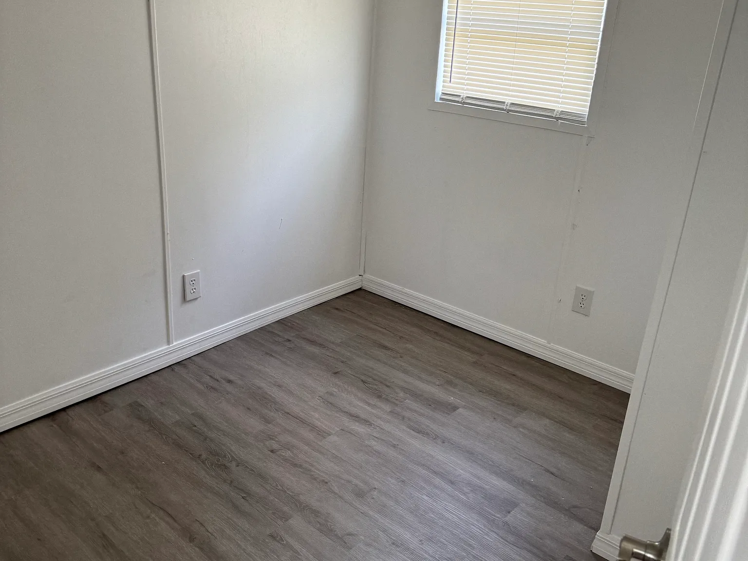405 Union Dr — Photo 4