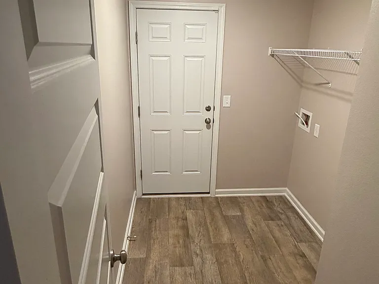 7305 Lakeside Oak Ct — Photo 9