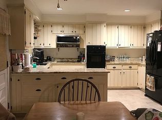 38 Bancroft Rd, Poughkeepsie, NY 12601