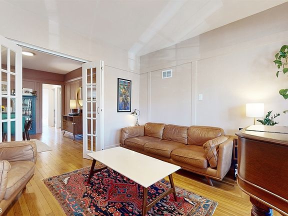 3rd image of 2229 W Leland Ave