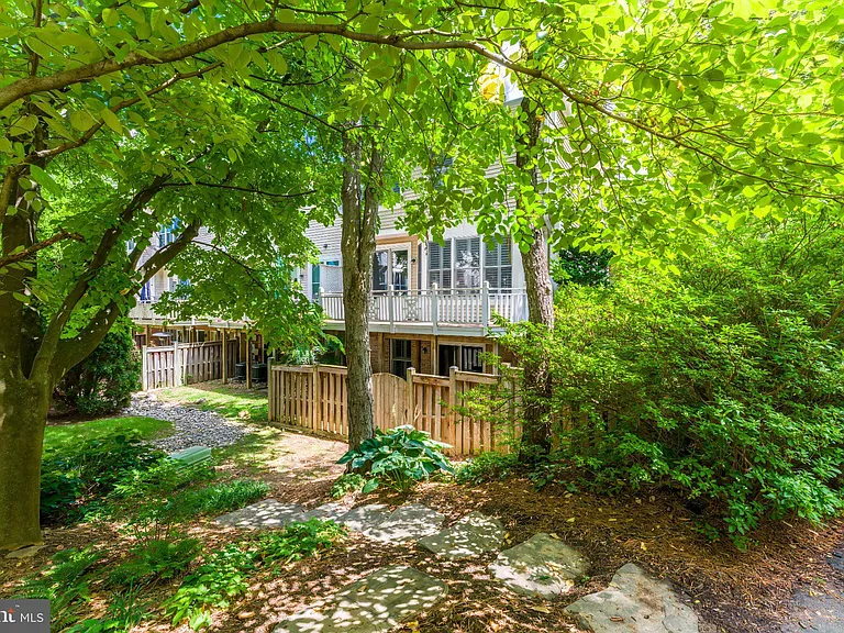 11485 Waterhaven Ct — Photo 59