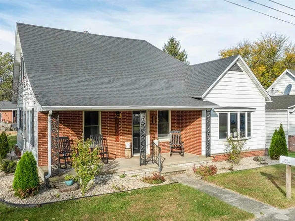 204 N George St, North Judson, IN 46366