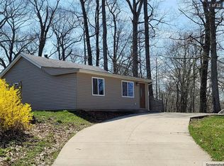 739 Cedarlawn Rd, Waterford, MI 48328