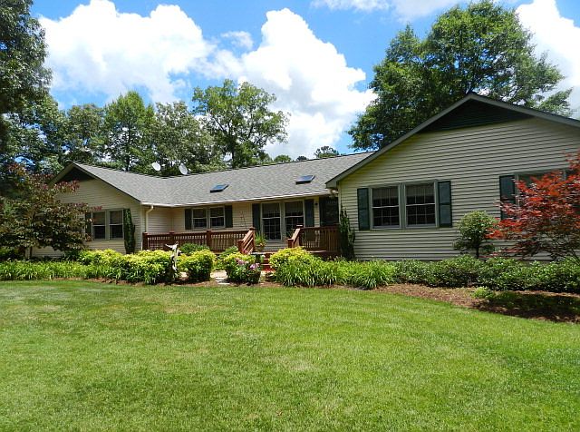 1st image of 317 Skipjack Ln