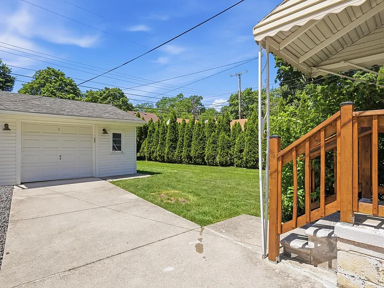3432 Woodside St — Photo 32
