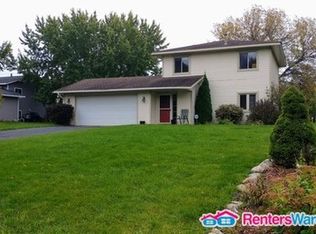 1175 Lilac Cir, Victoria, MN 55386