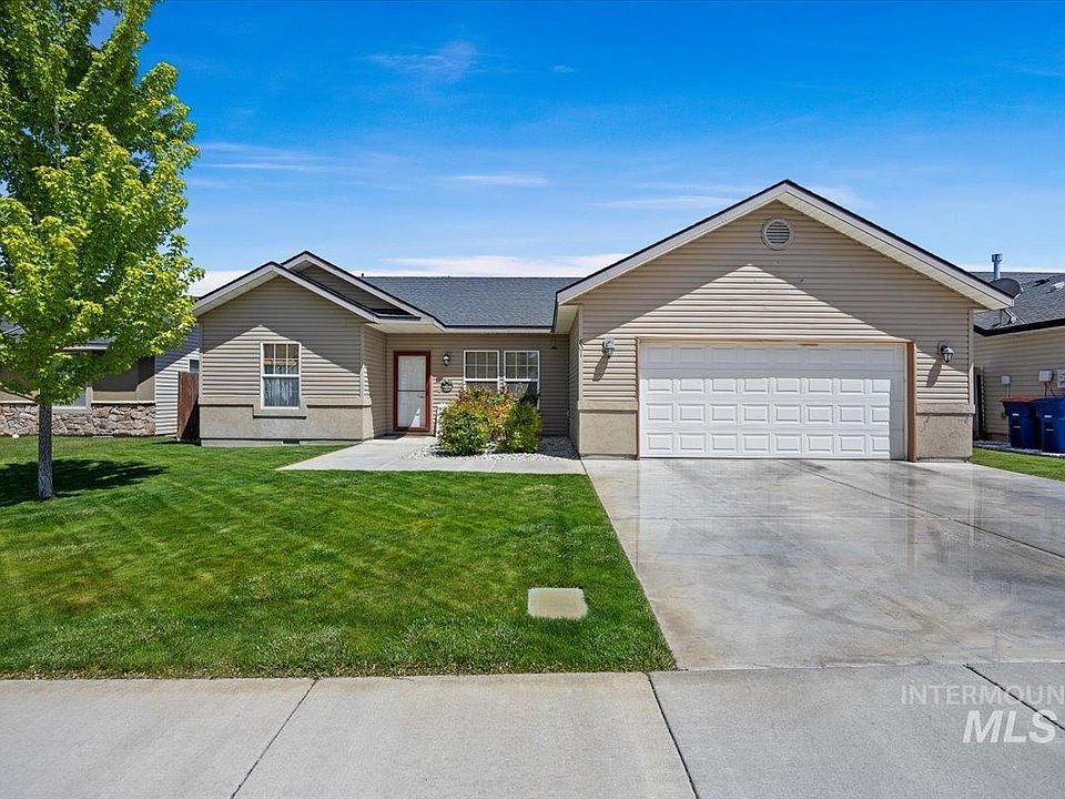 1st image of 801 Parkwood Dr