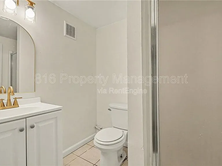 11220 College Ave #11218 — Photo 2